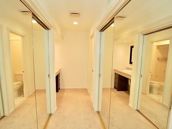4th image of 102 Heritage Hls Unit C