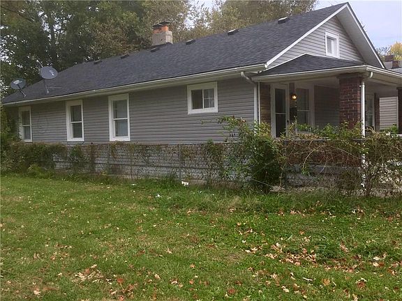 2nd image of 1324 Congress Ave