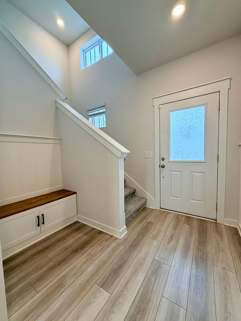 Move-In Ready End-Unit Townhome With Gulf Course Views — Photo 3