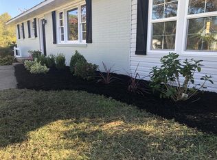 105 E Roberts Rd, Portland, TN 37148