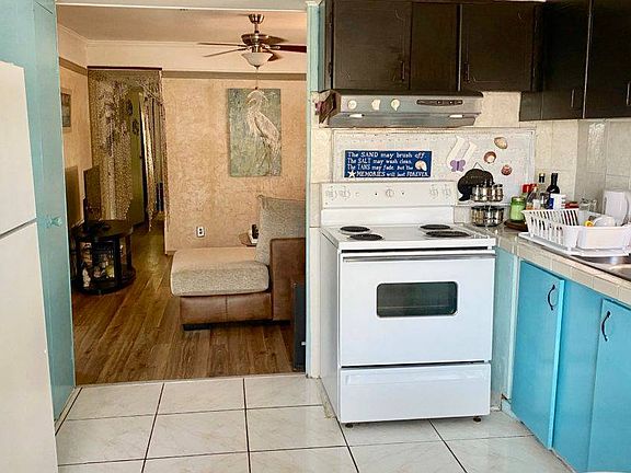 4th image of 1375 Pasadena Ave #617