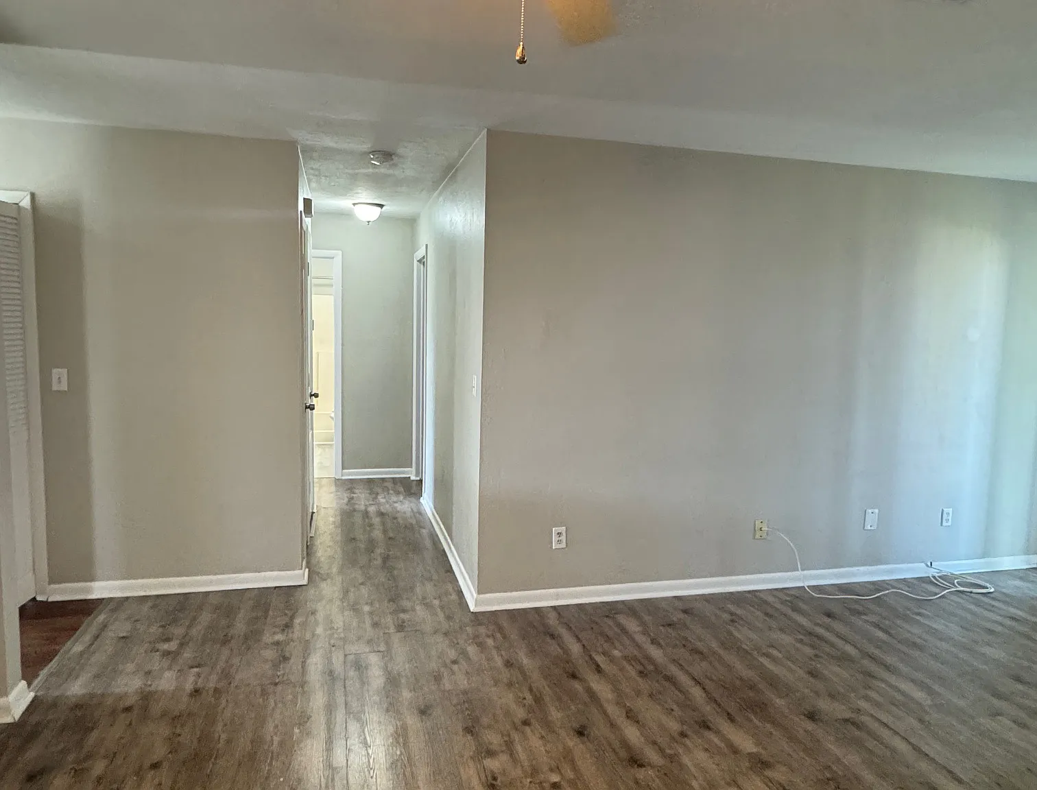 2826 SE Santa Barbara Pl - 203 — Photo 2