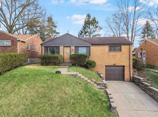 1227 Raven Dr, Pittsburgh, PA 15243