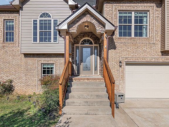 4th image of 1707 Cabana Dr