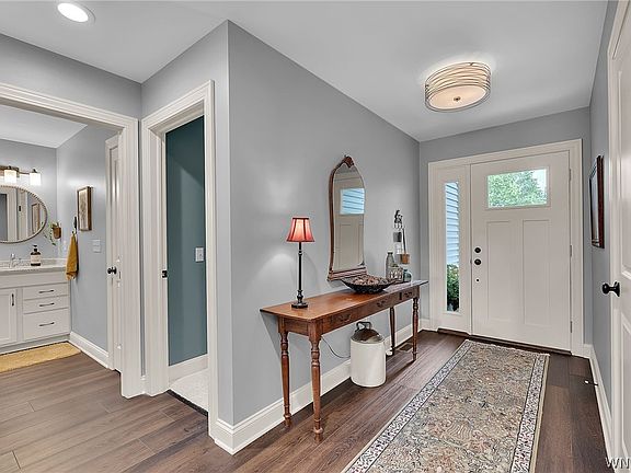 4th image of 22 Deer View Dr