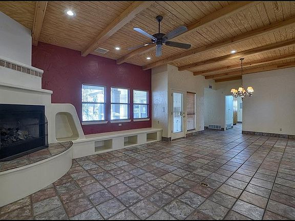 4th image of 7421 Le Conte Dr