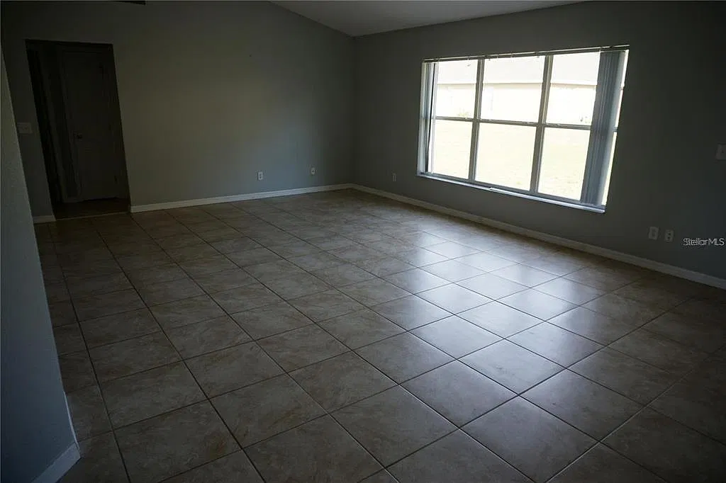 3 bed, 2.0 bath, 1536 sqft, $2,100 — Photo 3