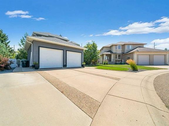 3rd image of 633 SW Spruce Way SE