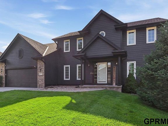 4th image of 4828 N 137th St