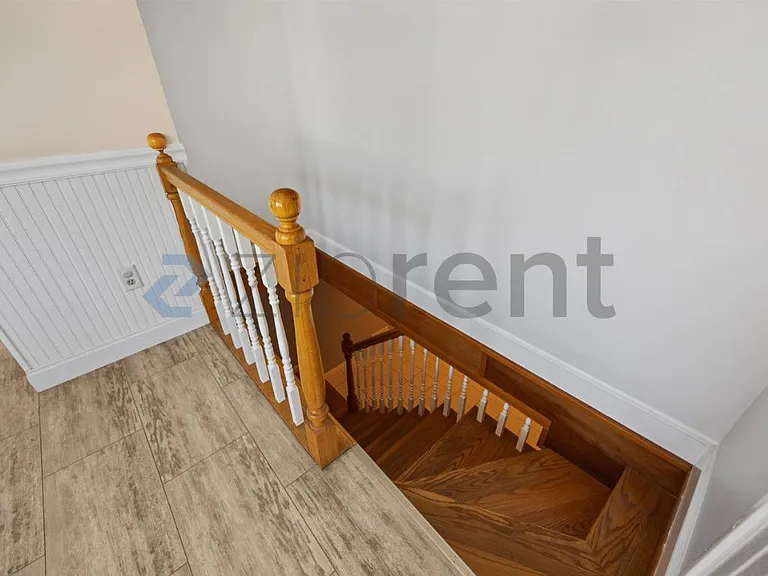 371 Salem St — Photo 15