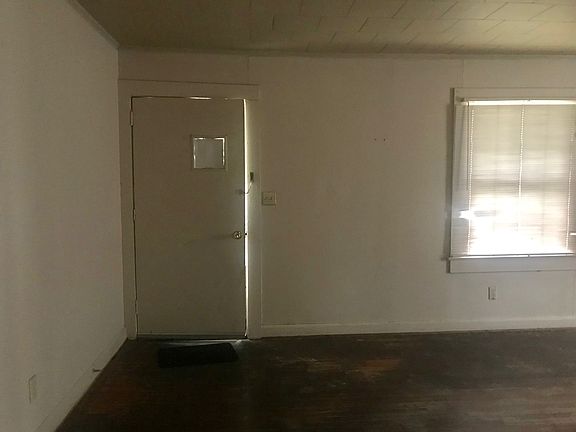 4th image of 711 Ford St