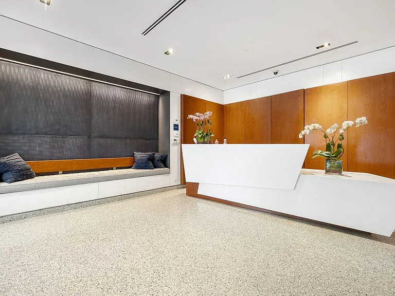 125 W 21st St #5B — Photo 10