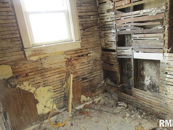 3rd image of 307 S State St