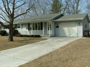 253 Chicago St, Pulaski, WI 54162