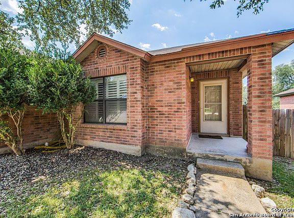 3rd image of 16111 Treeridge Pl