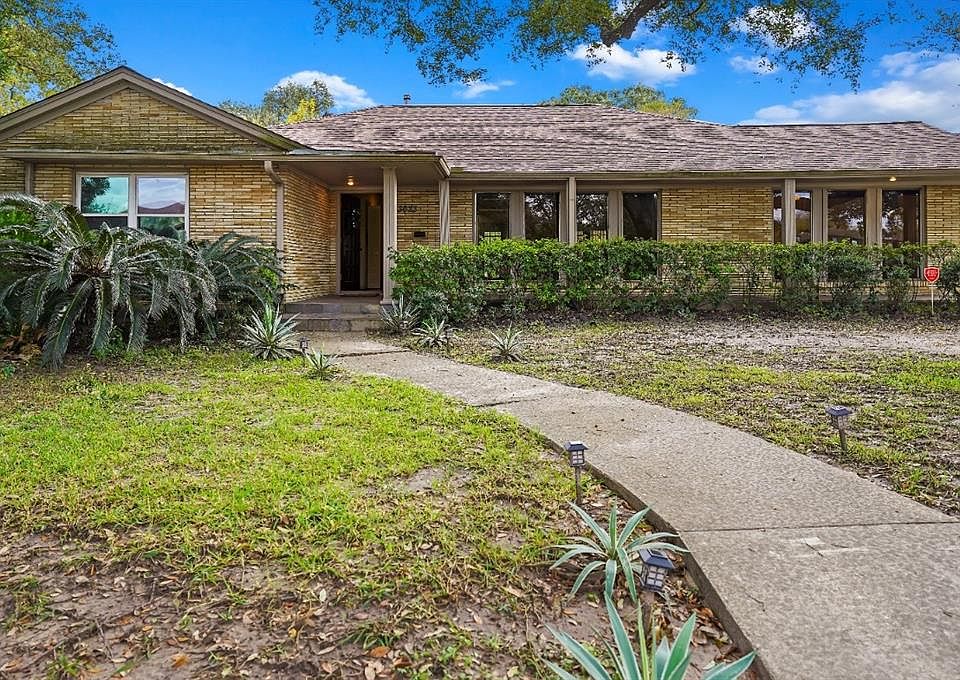 1st image of 3023 S Braeswood Blvd