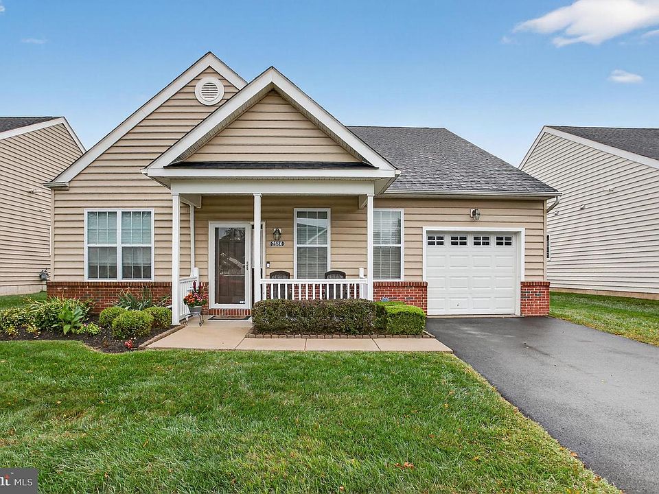 1st image of 2680 Iris Ln