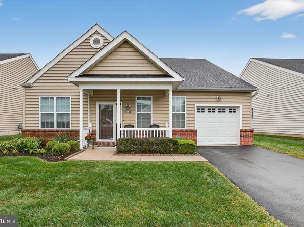 2680 Iris Ln, Philadelphia, PA 19116