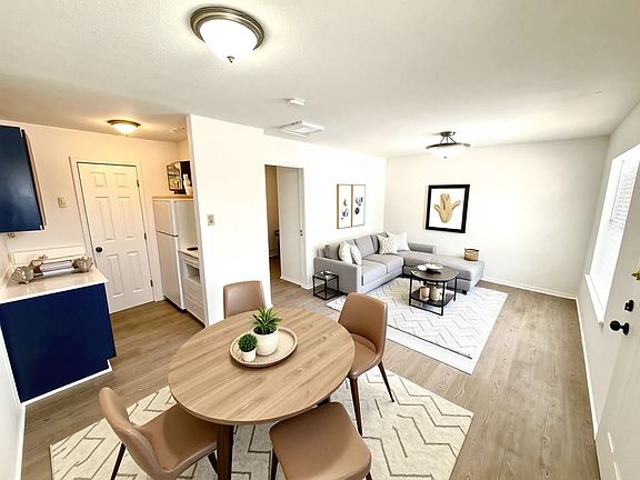 2nd image of 703 W Summit Ave #1