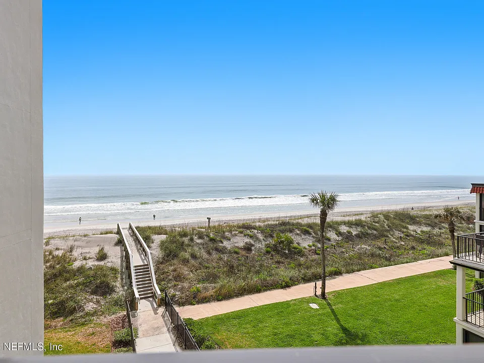 2200 Ocean Dr S #4A