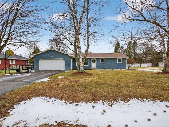 3144 Catalpa Dr, Jackson, MI 49203