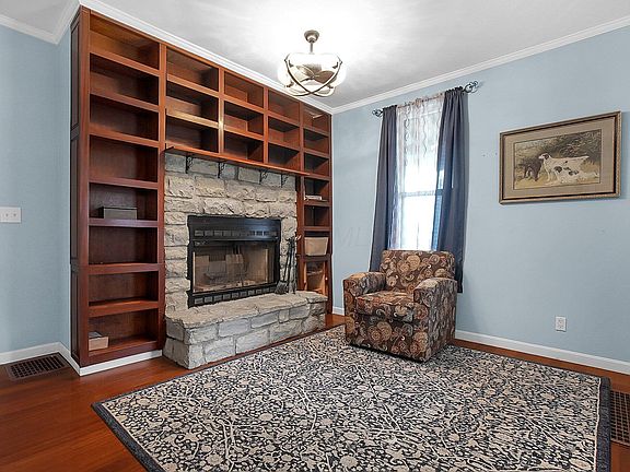 5th image of 1110 High St