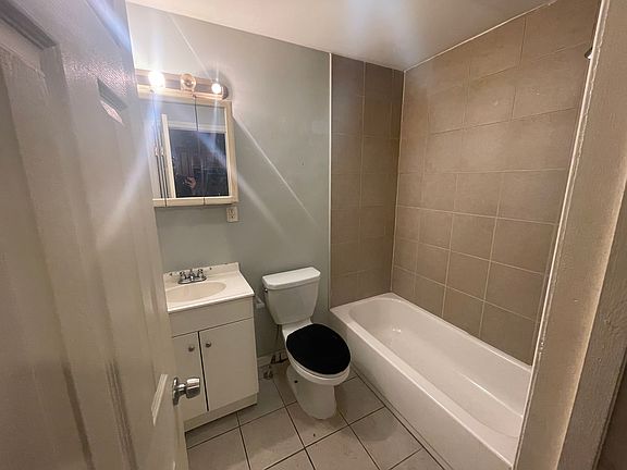 2nd image of 169 Seymour Ave #2E