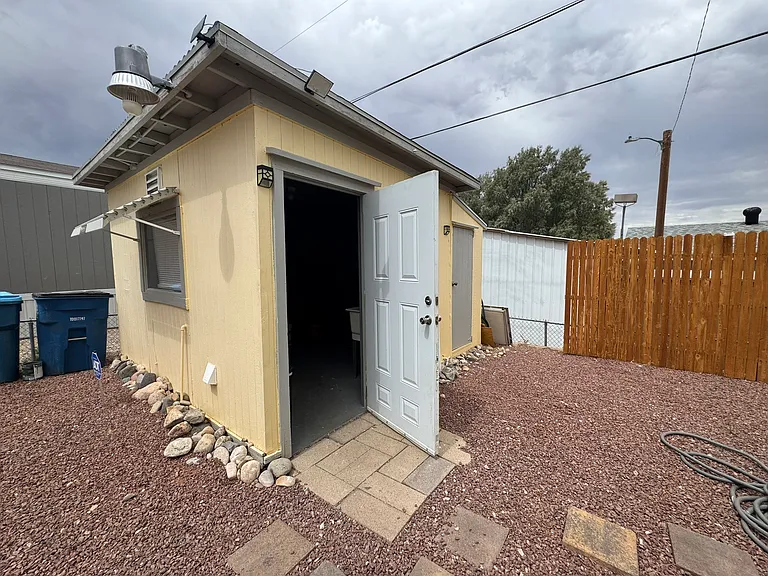 2145 Hermosa Dr — Photo 22