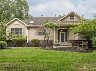 11 Ruffin Ct, Tinton Falls, NJ 07724