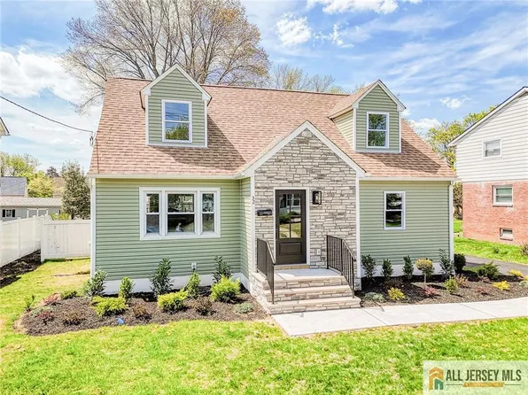 32 Campbell Ave, Edison, NJ 08817