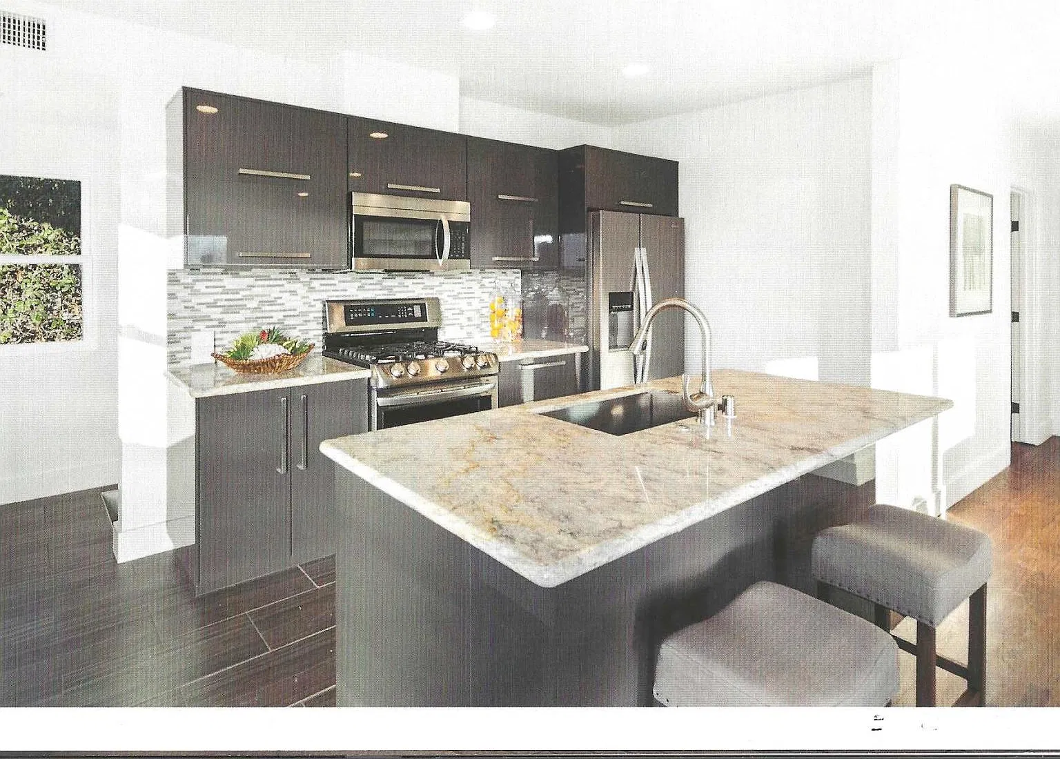 3 bed, 1350 sqft, $7,800 — Photo 3