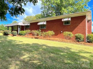 937 Page St, Mount Pleasant, NC 28124