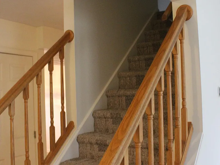 Oak railing Stairwell to 2nd floor