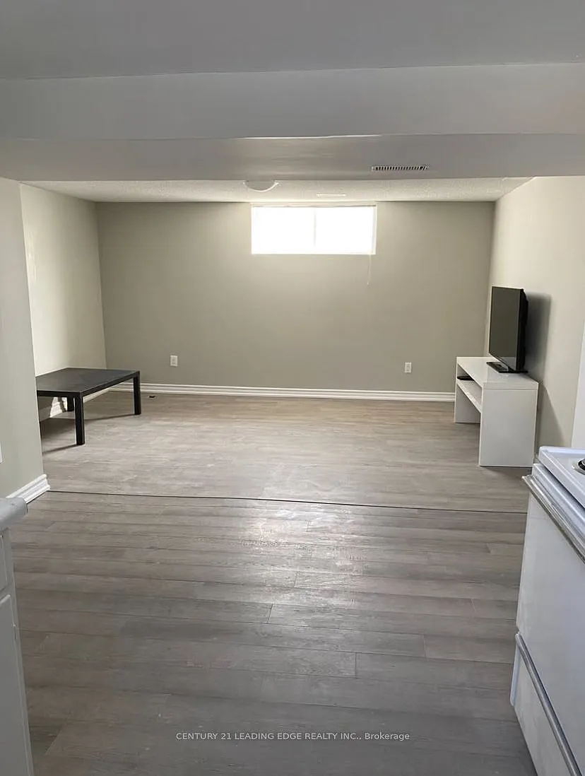Studio, $1,400 — Photo 2