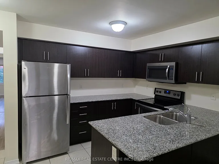 2472 Post Rd #4 — Photo 7