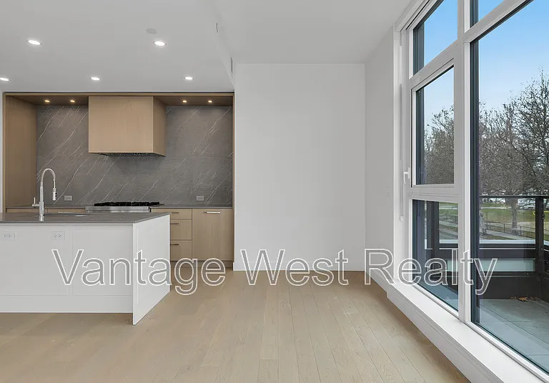 3389 Lakeshore Rd #216 — Photo 24