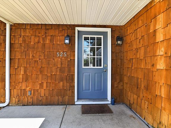 4th image of 525 Hilldale Ct