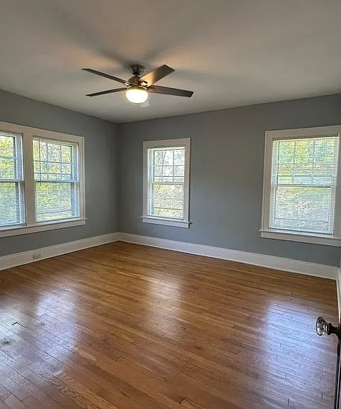 2433 Woodmere Dr — Photo 18
