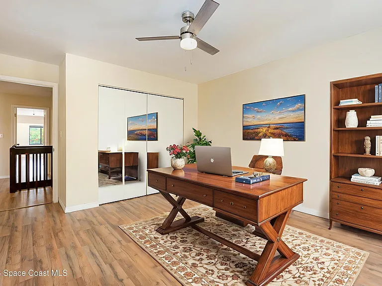 1911 Cashew Courtway — Photo 23