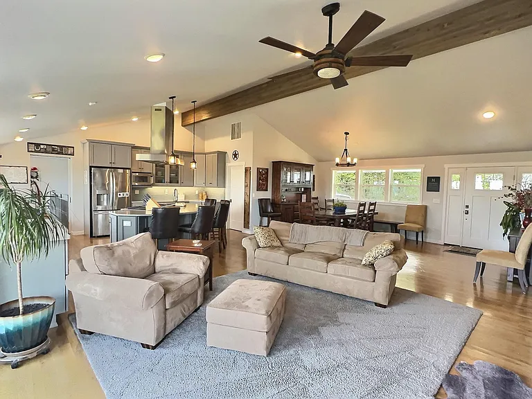 4520 John Luhr Rd NE — Photo 9