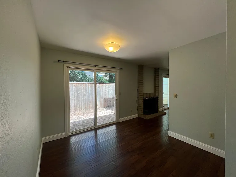 2013 Picasso Ave — Photo 6