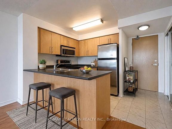 2nd image of 503 Beecroft Rd #308