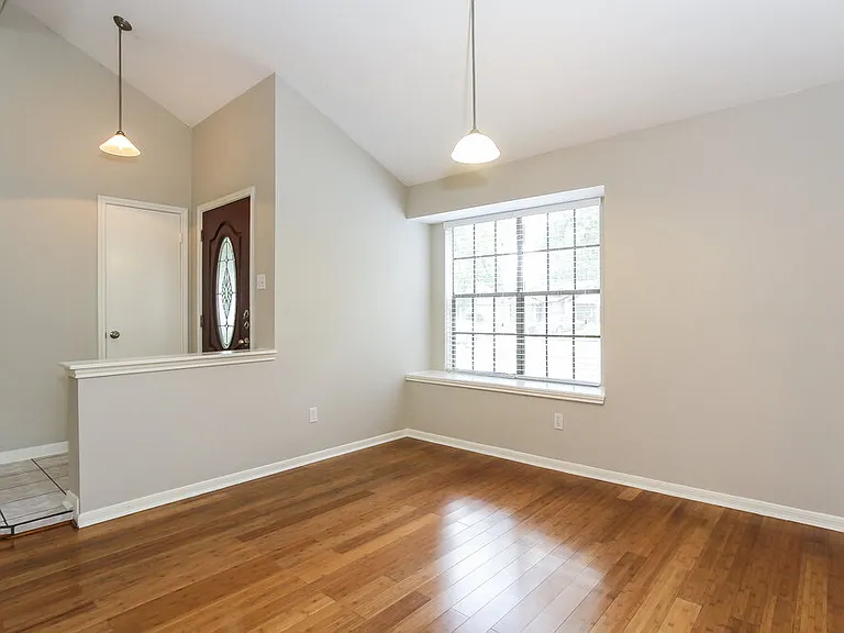 5207 Village Springs Dr — Photo 2