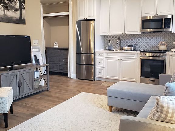 4th image of 20660 Kirwin Ln