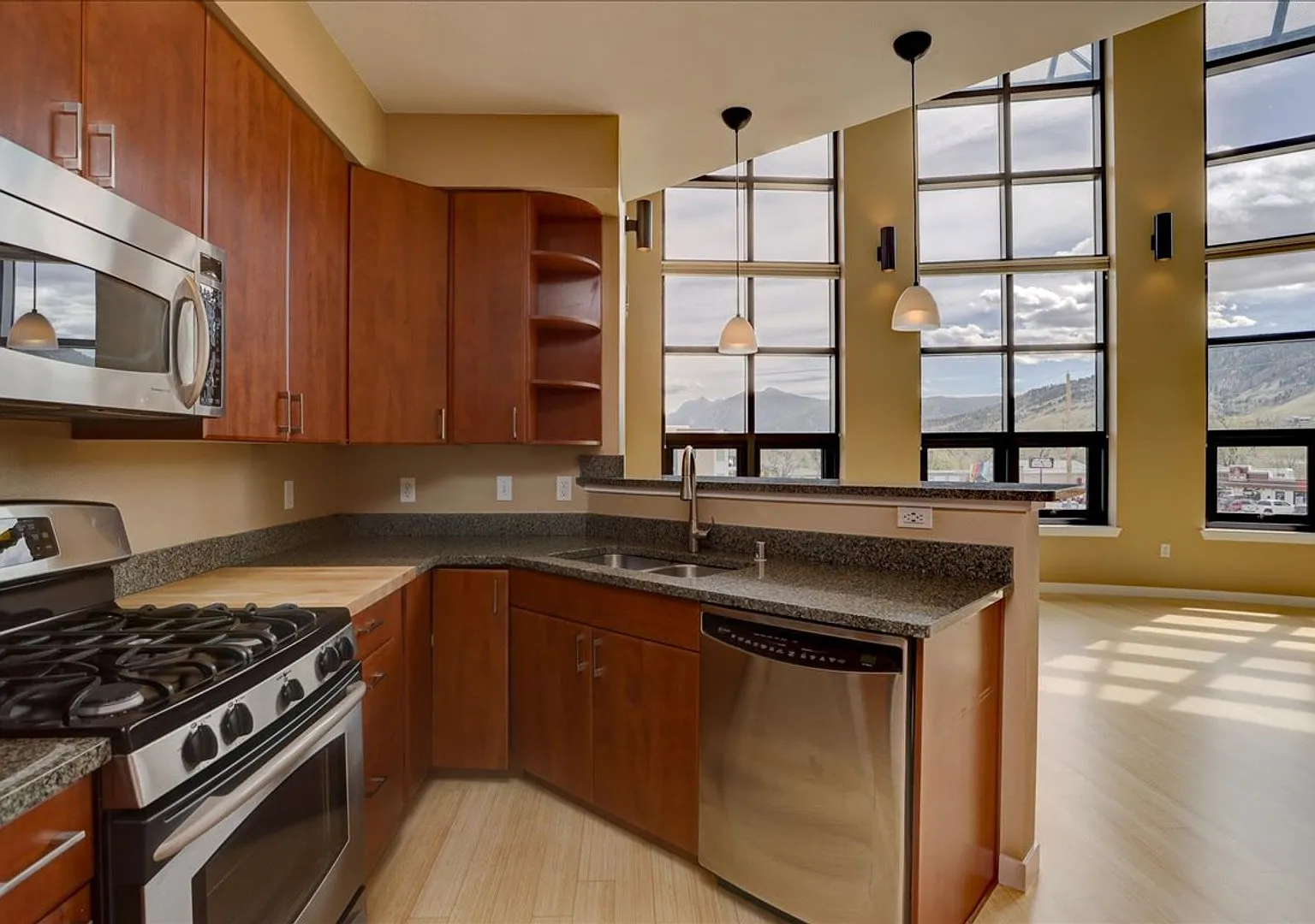 Signature Flatiron Views, Top Level Finishes, 2 Bed 2 Bath 1-car Garage in North Boulder! — Photo 2