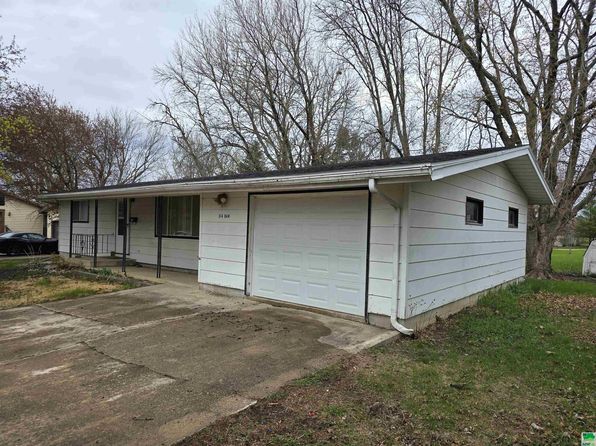 314 Oak St, Laurens, IA 50554