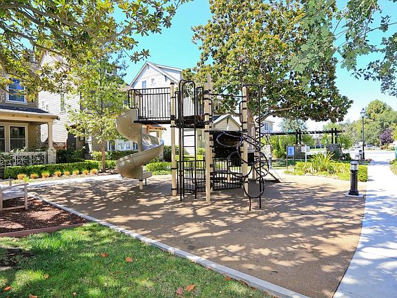 5th image of 151 Burnell Ln