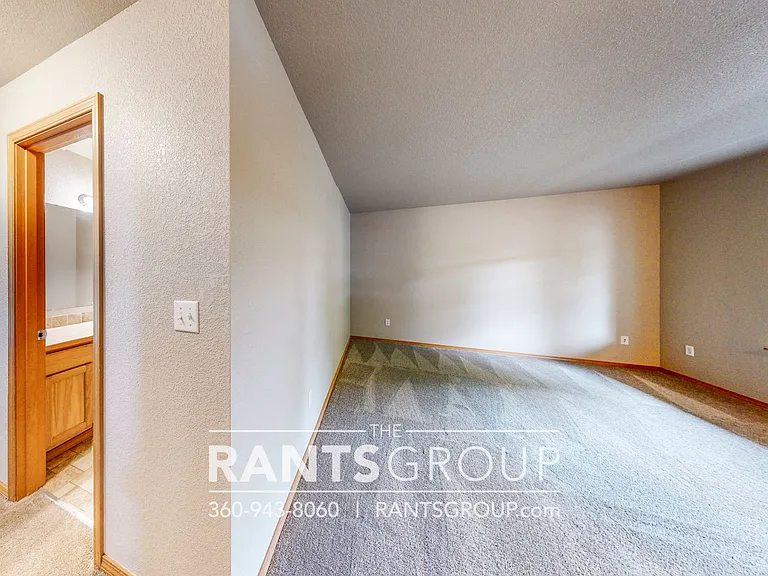 4612 Kapalea Way SE — Photo 8