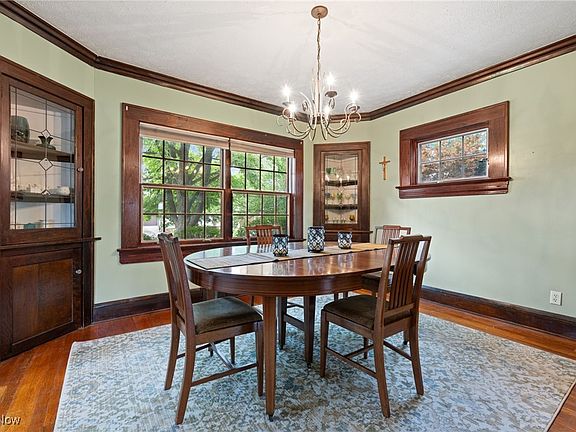 3rd image of 4102 Dawnshire Ave
