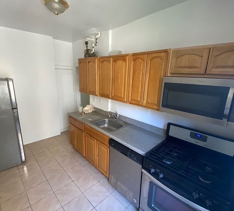 1st image of 815 W 181st St APT 4A
